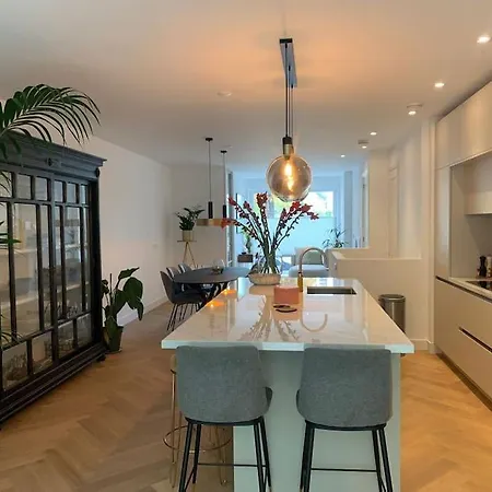 Luxe 10-persoons Appartement! Amsterdam